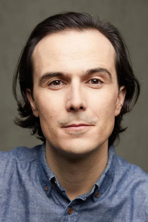 Taylor Dooley ha trabajado con John Valley en 1 ocasiones