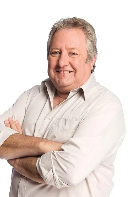 Charlie Cousins ha trabajado con John Wood en 1 ocasiones