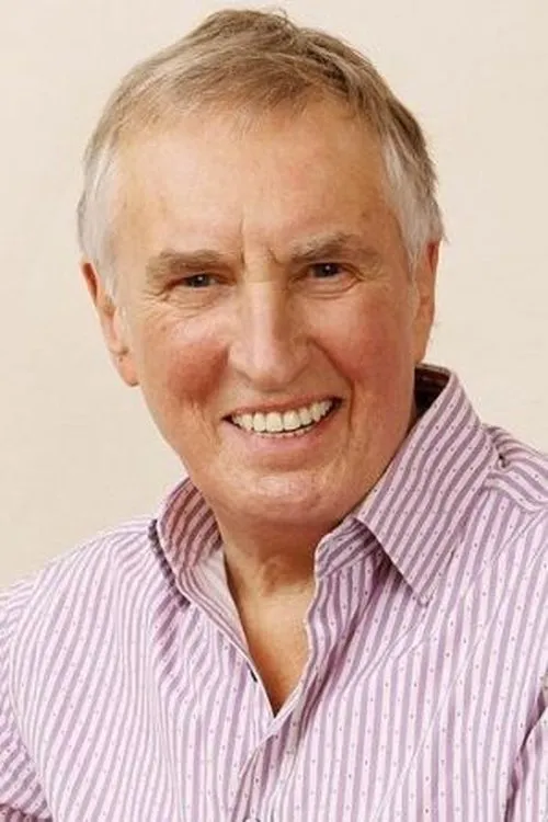 Johnnie Walker interpretando a Self - Host