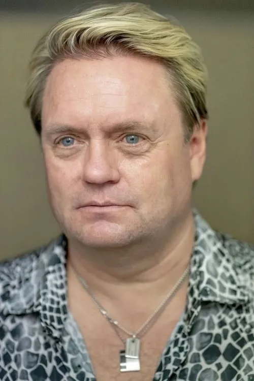 Johnny Hansen — personaje: Self