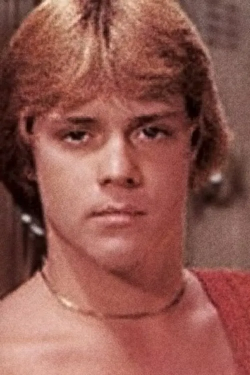 Jon Christopher interpretando a 