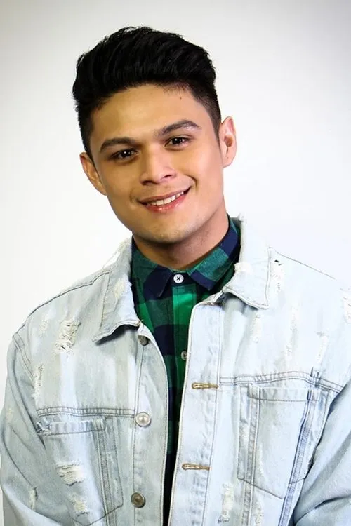 Jon Lucas interpretando a 