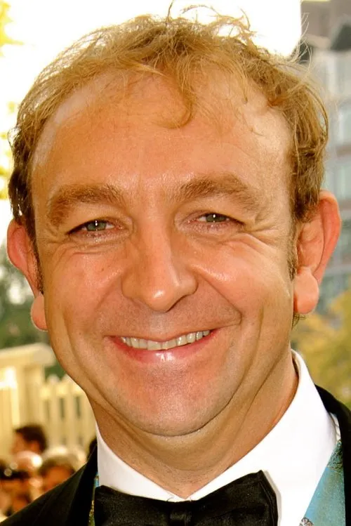 Jon van Eerd interpretando a Priest Bonhomme