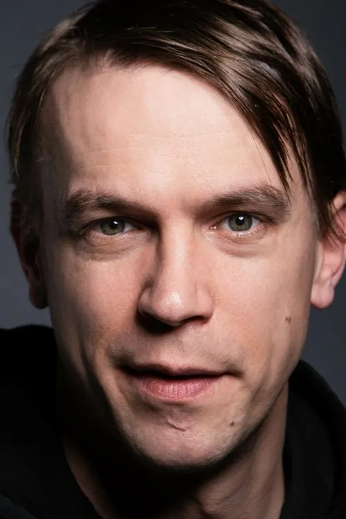 Jona Mues interpretando a Sascha