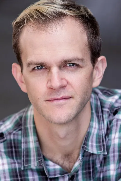 Jonathan Hearns interpretando a Seth Peterson