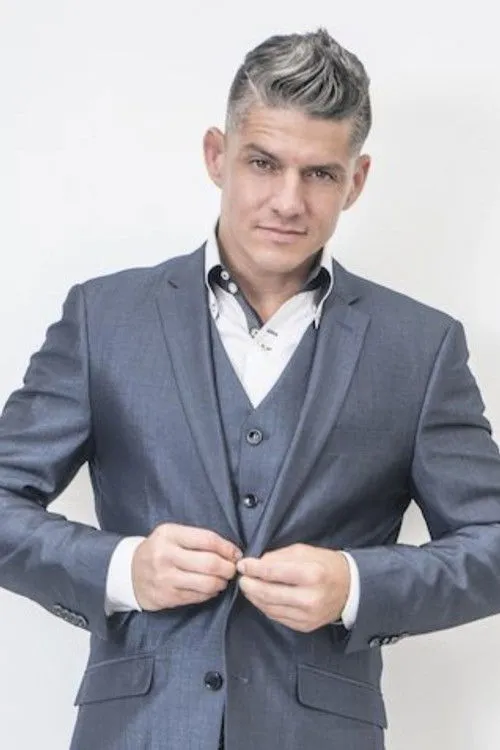 Nikolas Holmes ha trabajado con Jonathan 'Legacy' Perez en 1 ocasiones