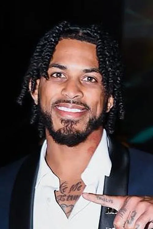 Jonathan Montrel interpretando a Self