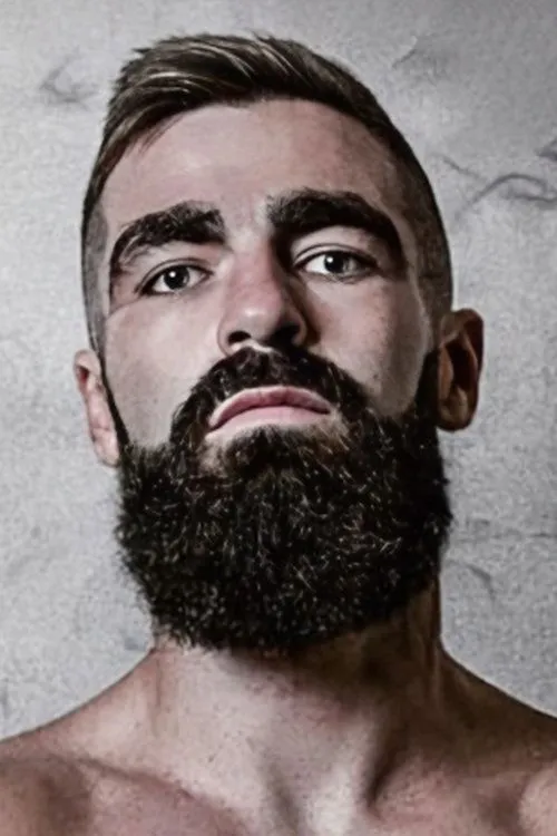 Jono Carroll interpretando a Self