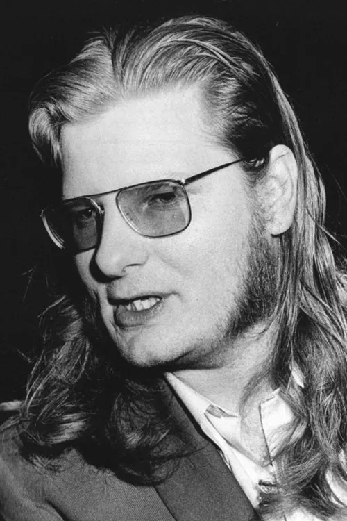 Joop Wilhelmus interpretando a Self