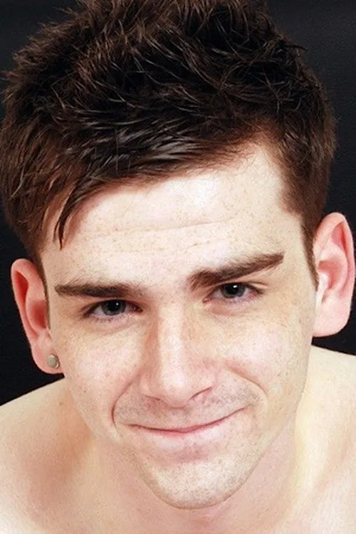 Jordan Downing interpretando a 