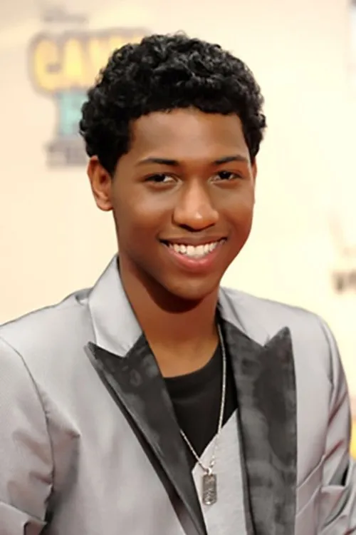 Jordan Francis interpretando a Barron James