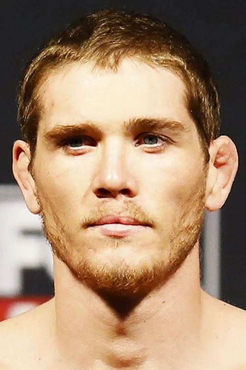 Jordan Mein interpretando a Self