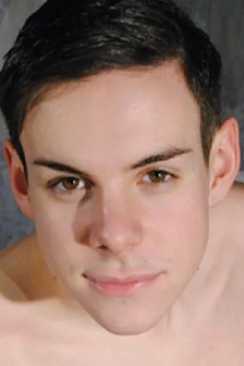 Jordan Sins interpretando a Street Boy