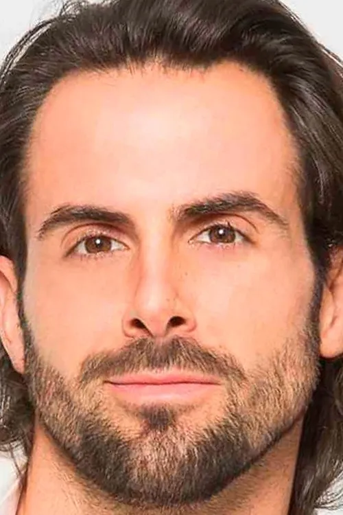 Jordi Rubio Bobet interpretando a César Blummer