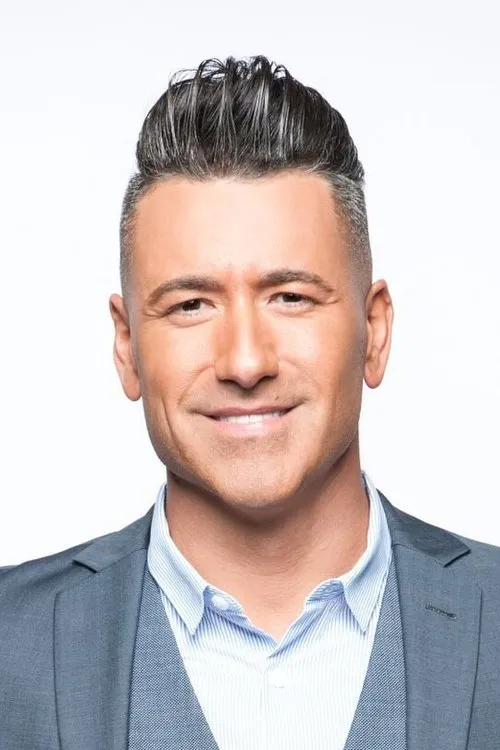 Jorge Bernal — personaje: Self - Host