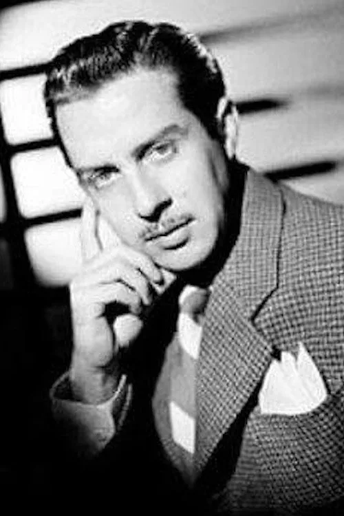 Jorge Casanova interpretando a Empleado cabaret