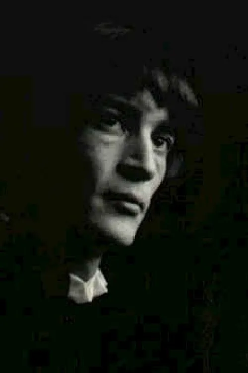 Elpidia Carrillo ha trabajado con Jorge Humberto Robles en 4 ocasiones