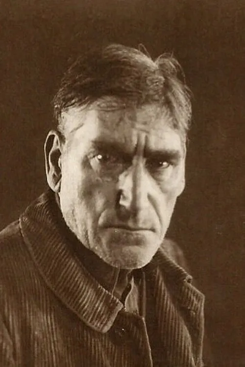 José Davert interpretando a 