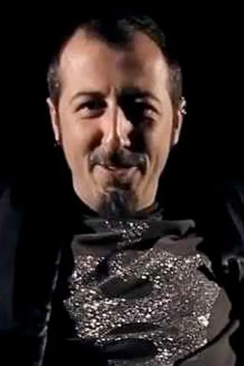 José Fiorilli interpretando a Himself / Keyboards