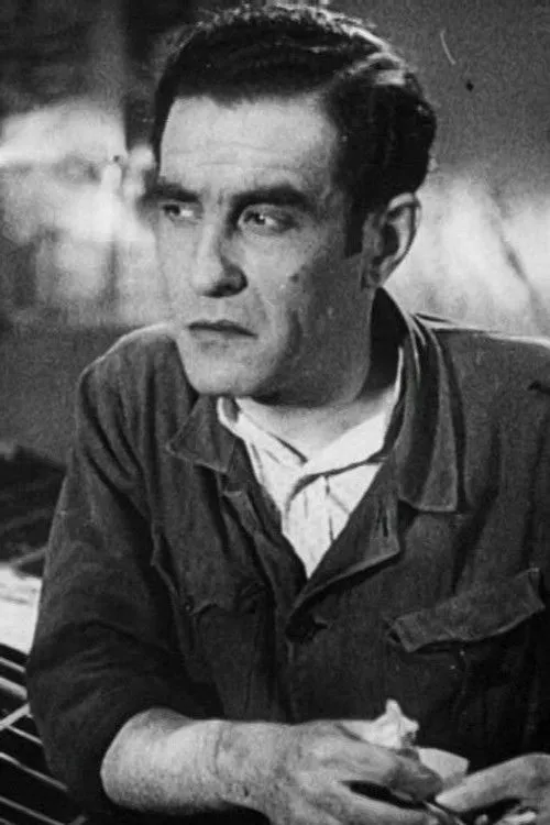 José Gamboa interpretando a Fernando, the farm's keeper