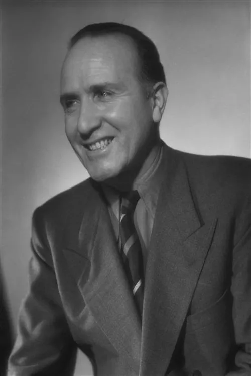 José Luccioni interpretando a