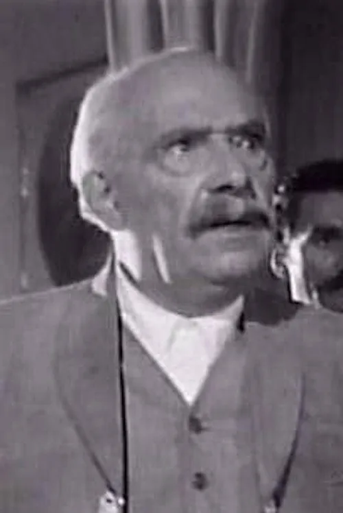 José Morcillo interpretando a Don Gumersindo