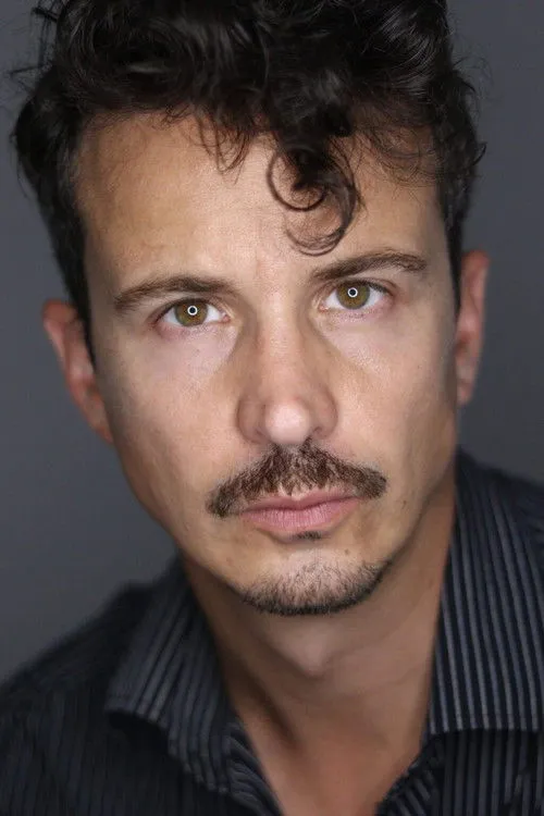 Silvia Sustacha ha trabajado con José Ortuño en 1 ocasiones