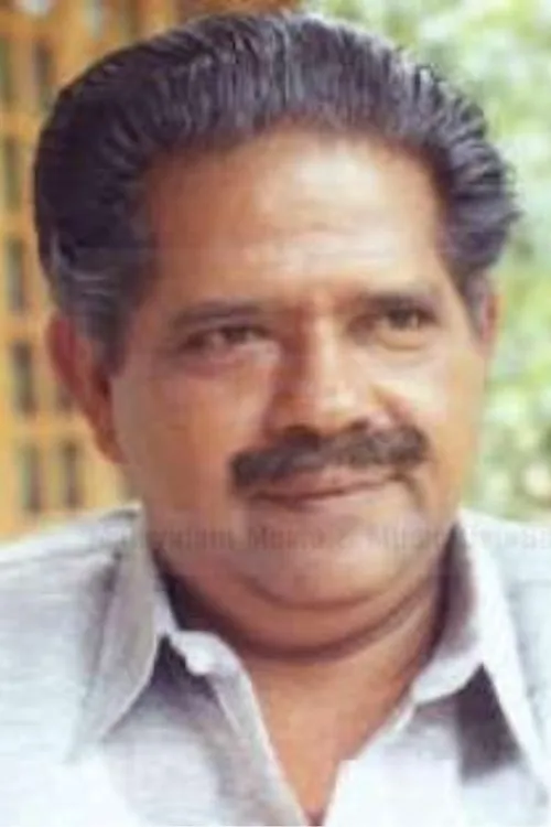 Jose Pellissery interpretando a 