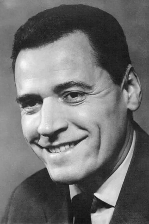 Josef Bek interpretando a Major Panenka