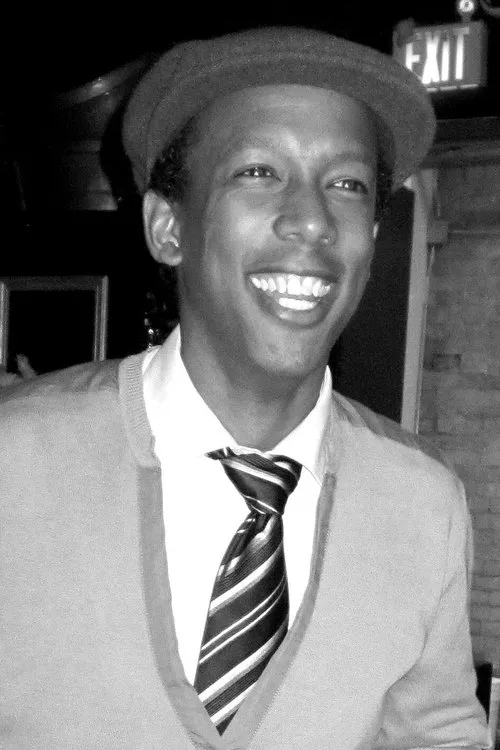 Joseph Motiki — personaje: Trevor Jones