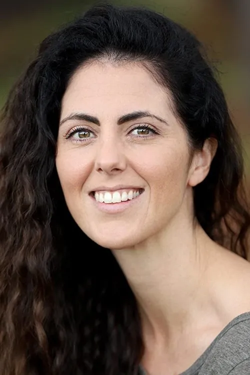 Freya Callaghan ha trabajado con Josephine Flynn en 1 ocasiones