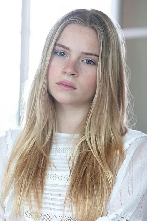 Loreyna Colombo ha trabajado con Joséphine Hélin en 1 ocasiones