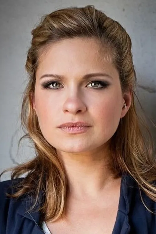 Josephine Schmidt — personaje: Maja Becker