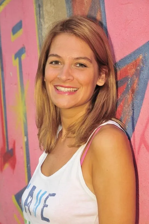 Joséphine Thiel — personaje: Stefanie 'Steffi' Felten