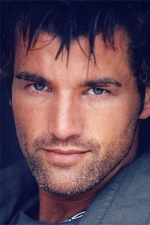 Toby Sedgwick ha trabajado con Josh Connor en 1 ocasiones