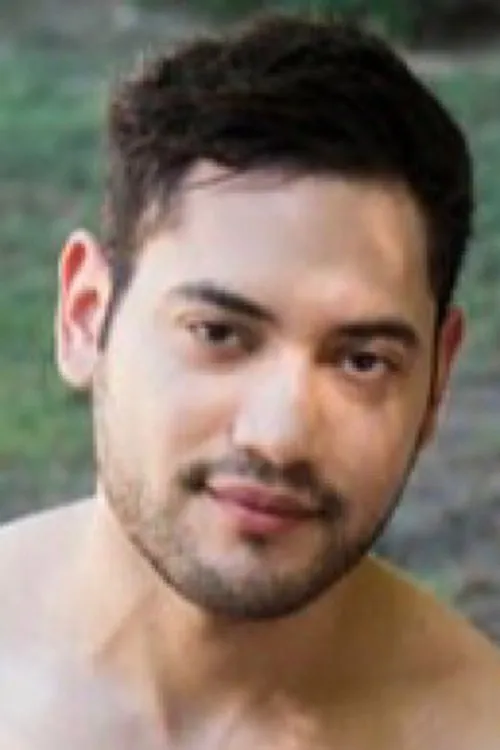 Josh Nelson interpretando a 