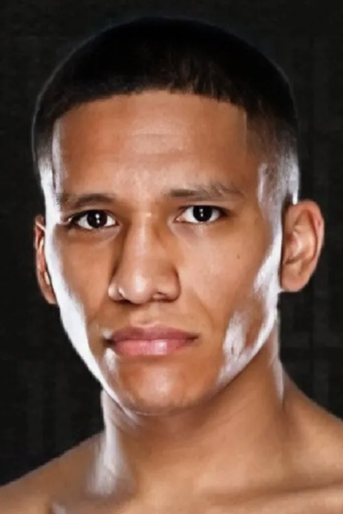 Joshua Franco interpretando a Self