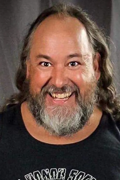 Joshua Littell interpretando a Sir Samurai