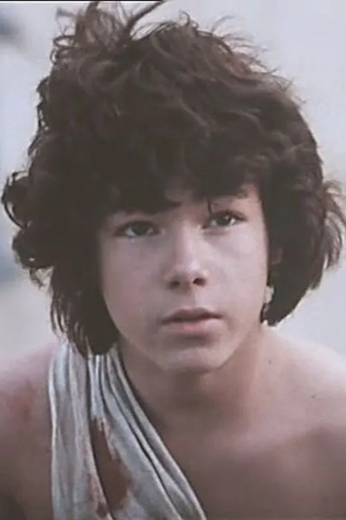 Joshua Milrad interpretando a