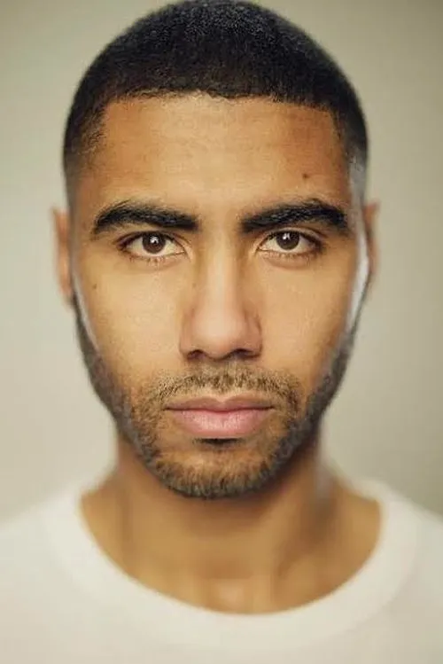 Ewan Mitchell ha trabajado con Joshua Samuels en 1 ocasiones