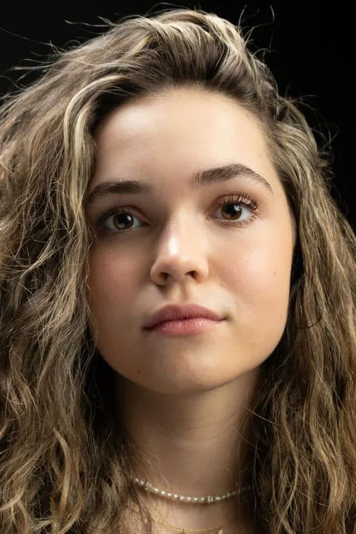 Josie Hermer — personaje: Liv