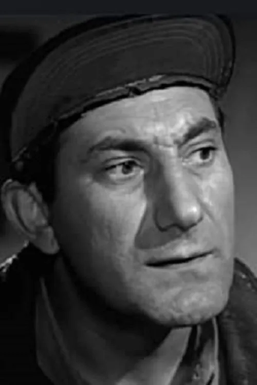 Tony Ross ha trabajado con Josip Elic en 2 ocasiones