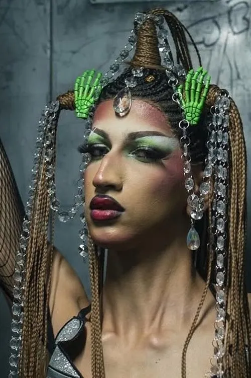 Marta Fons ha trabajado con Jourdan Daniel en 1 ocasiones