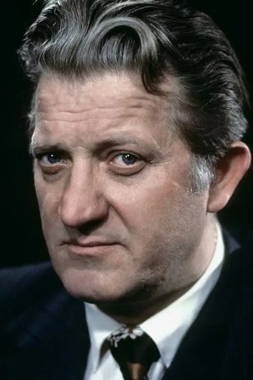 Józef Nowak interpretando a General Bronislaw Wolowski