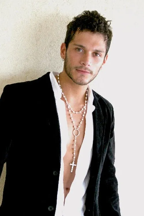 Juan Diego Sánchez — personaje: Bayron Santana