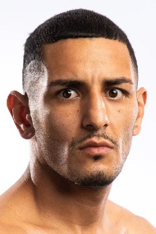 Juan Heraldez interpretando a Self