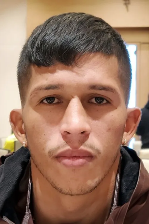 Kendo Castaneda ha trabajado con Juan Huertas en 1 ocasiones