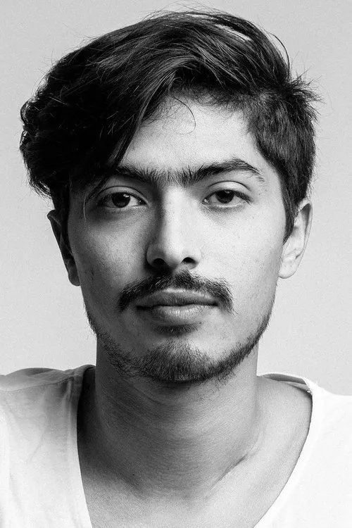 Juan Pablo de Santiago interpretando a Luis Medina el Abogado