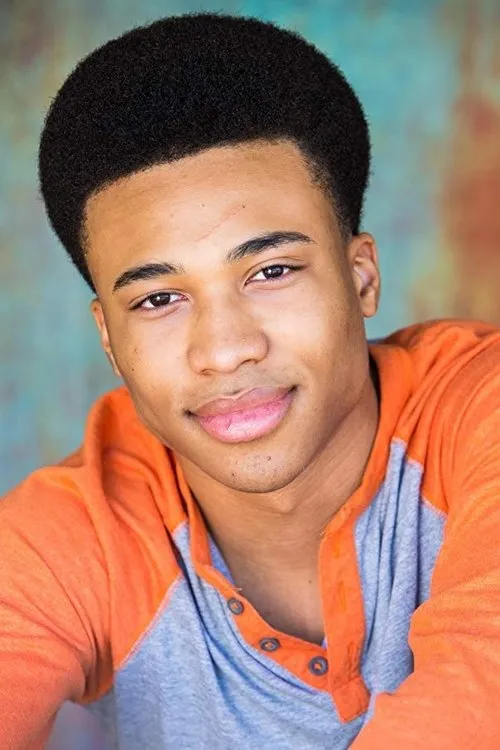 Judah Bellamy interpretando a Boy