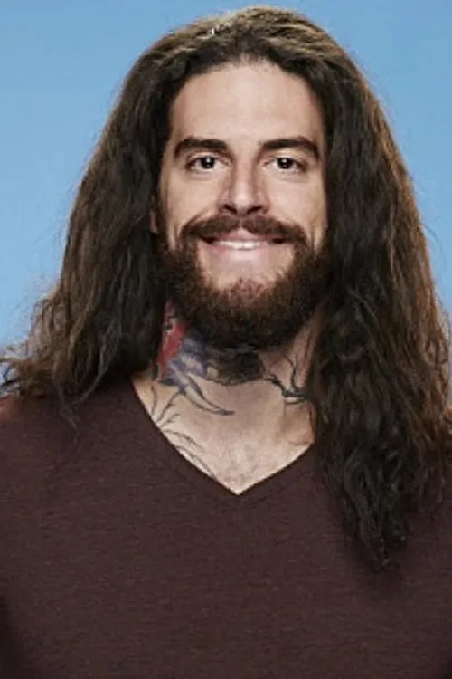 Judas Devlin interpretando a Luchasaurus